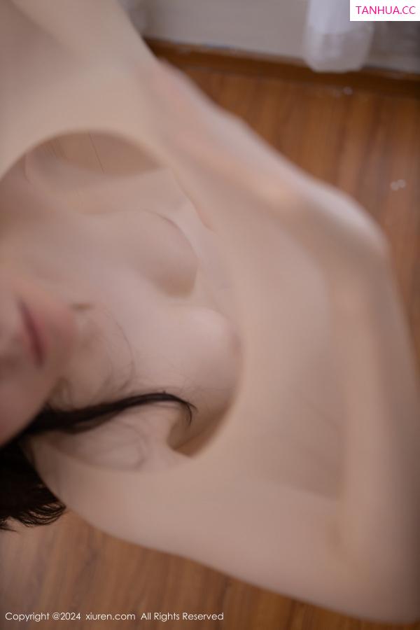 逗逗DouDou  [XiuRen]高清写真图 2024.06.20 No.8731 小逗逗 丝袜美腿第46张图片